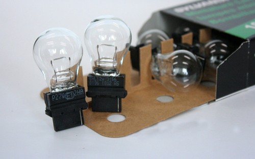 LLAMPA FENERI JAHN 27 12V 27W